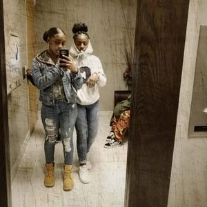 Meet your Posher, Destiny